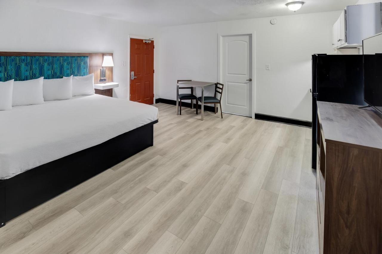 Blu Atlantic Hotel & Suites Миртл-Бич Экстерьер фото
