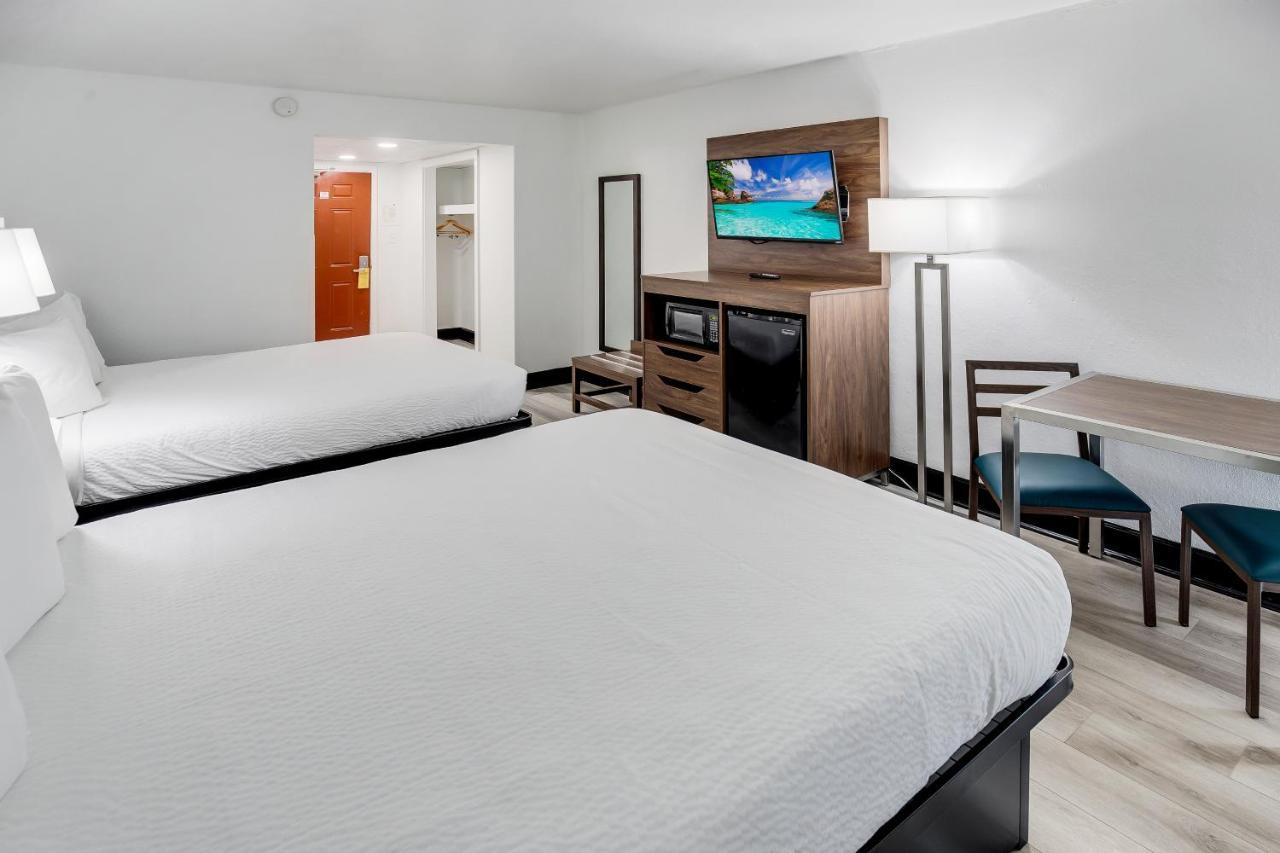 Blu Atlantic Hotel & Suites Миртл-Бич Экстерьер фото