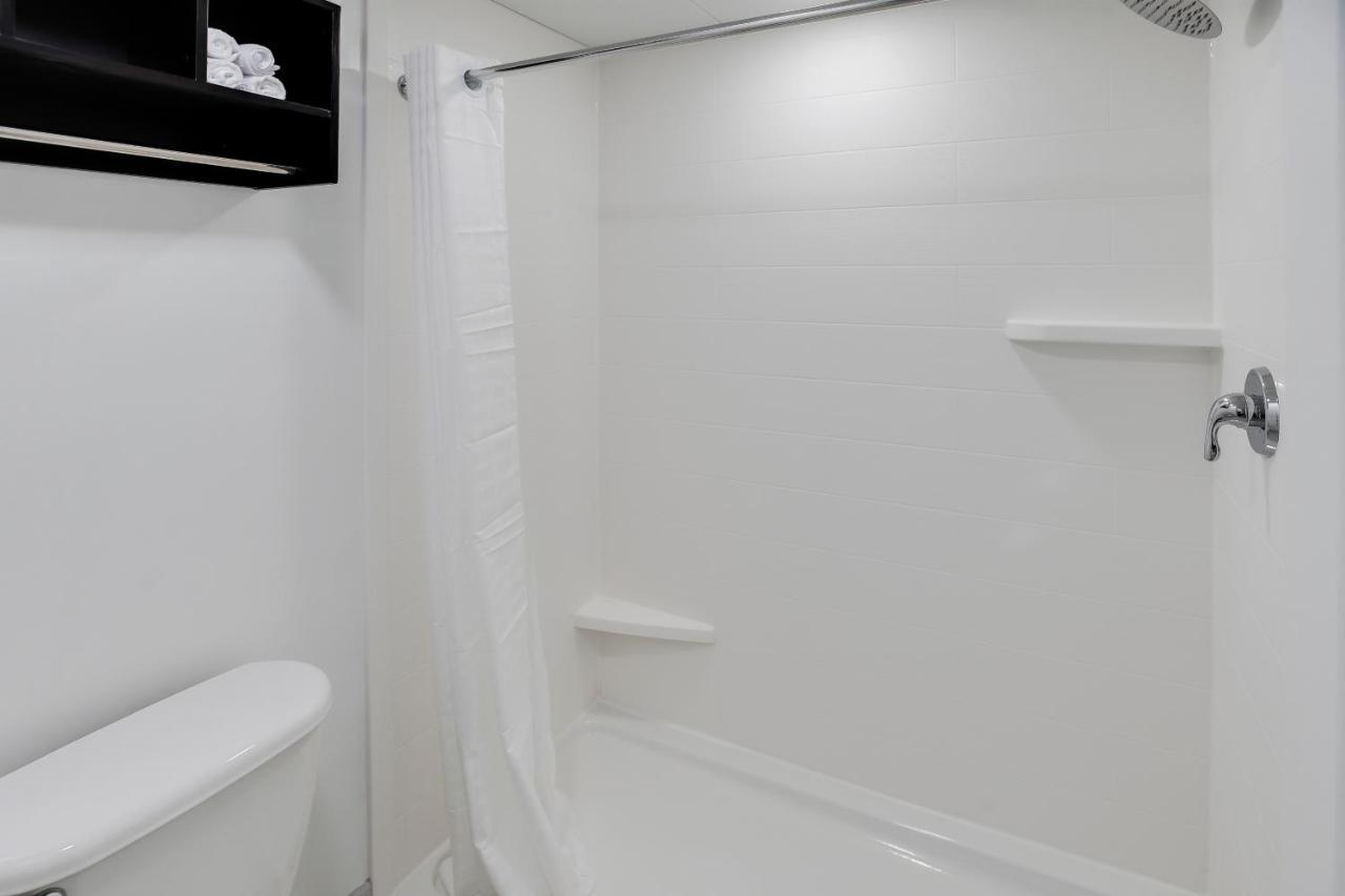 Blu Atlantic Hotel & Suites Миртл-Бич Экстерьер фото